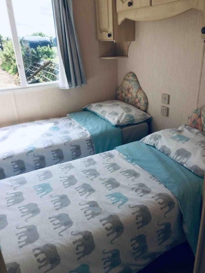 Midden Manor Country Stay On A Working Dairy Farm Ballymena Exterior foto